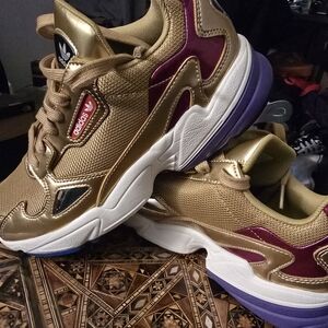 Adidas FALCON AND METALLIC SIZE 8 In Womens